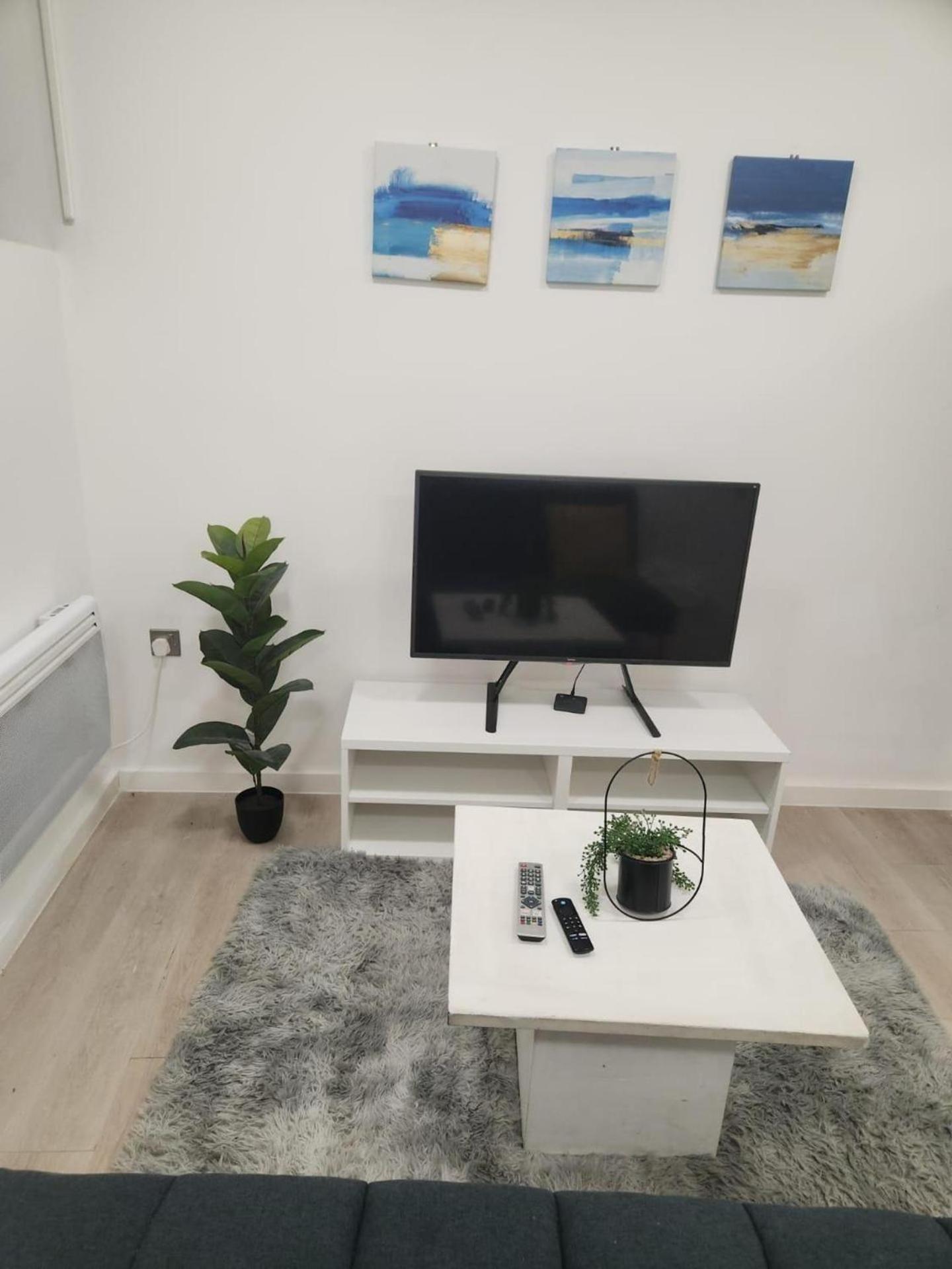Sleeps 4 Cosy In Golder Greens Nw11 Londen